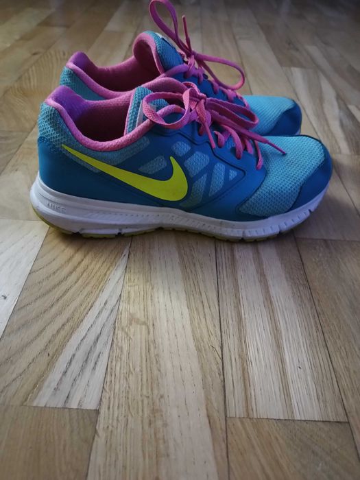 Buty sportowe NIKE 38