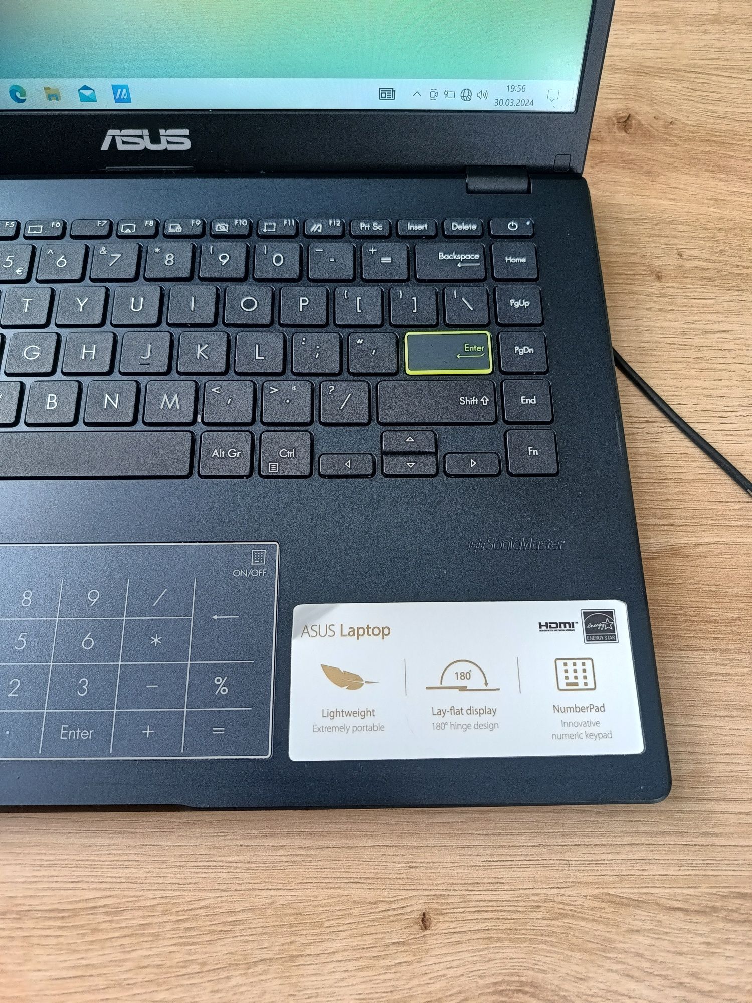Laptop Asus R429M