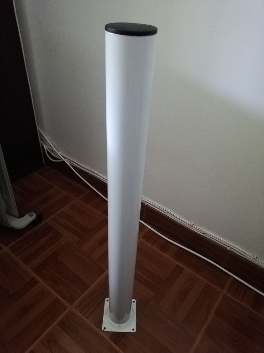 Pé metálico de 700cm