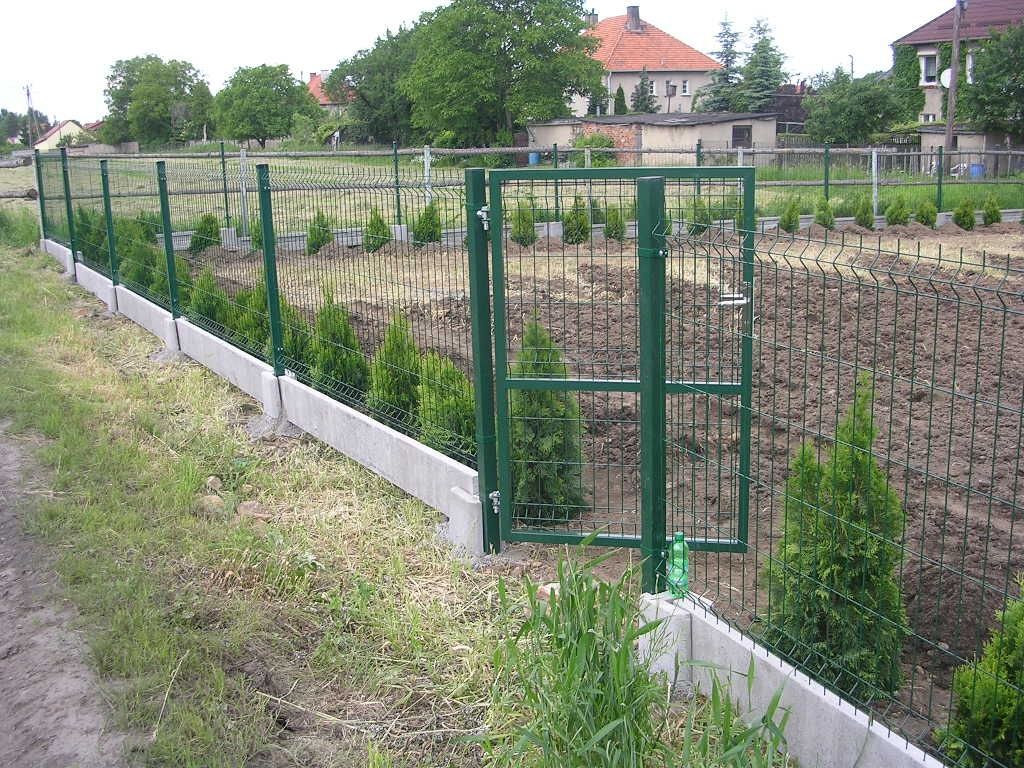 Забор ограждение, установка - евросетка - металлический секционный.