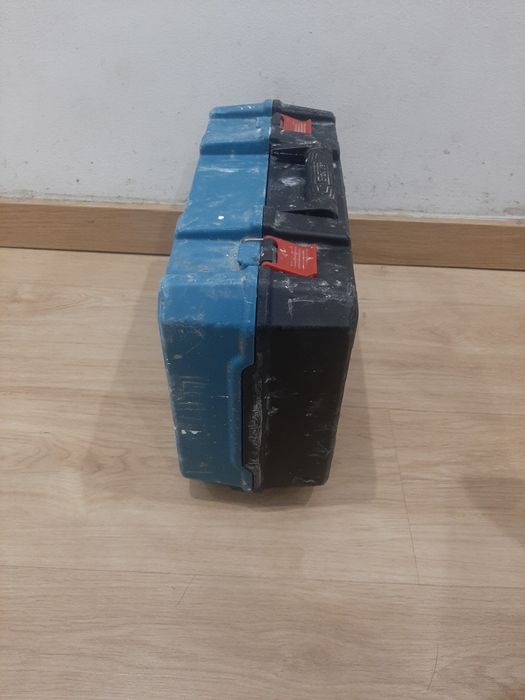 Mala caixa rectificadora rebarbaradora