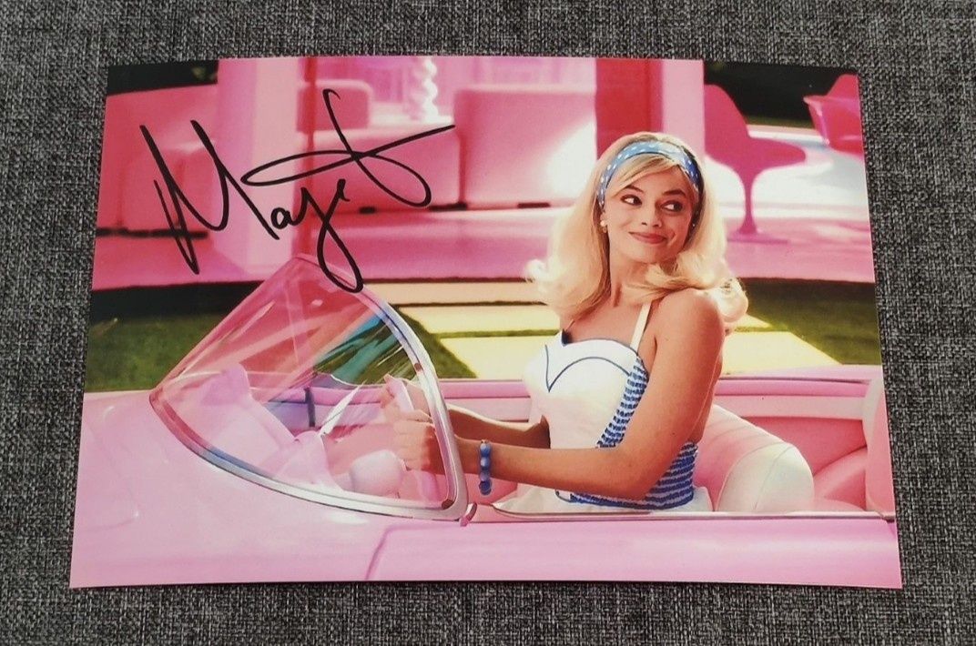 Автограф Марго Робби. Margot Robbie. Barbie. Барби.