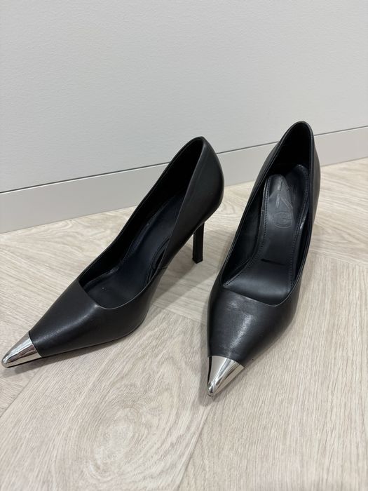 Шкіряні туфлі від  Mango 39