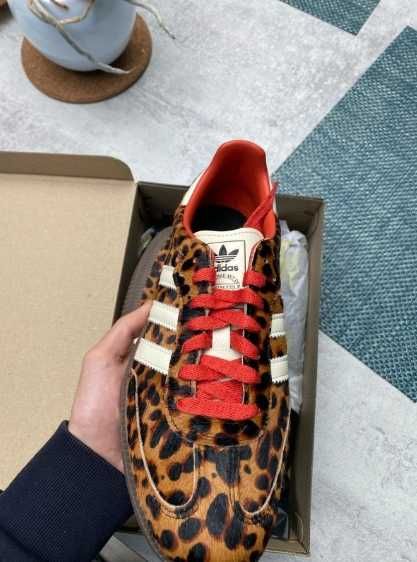 Kolor lamparta\Powietrze*Damskieadidas /37-41
