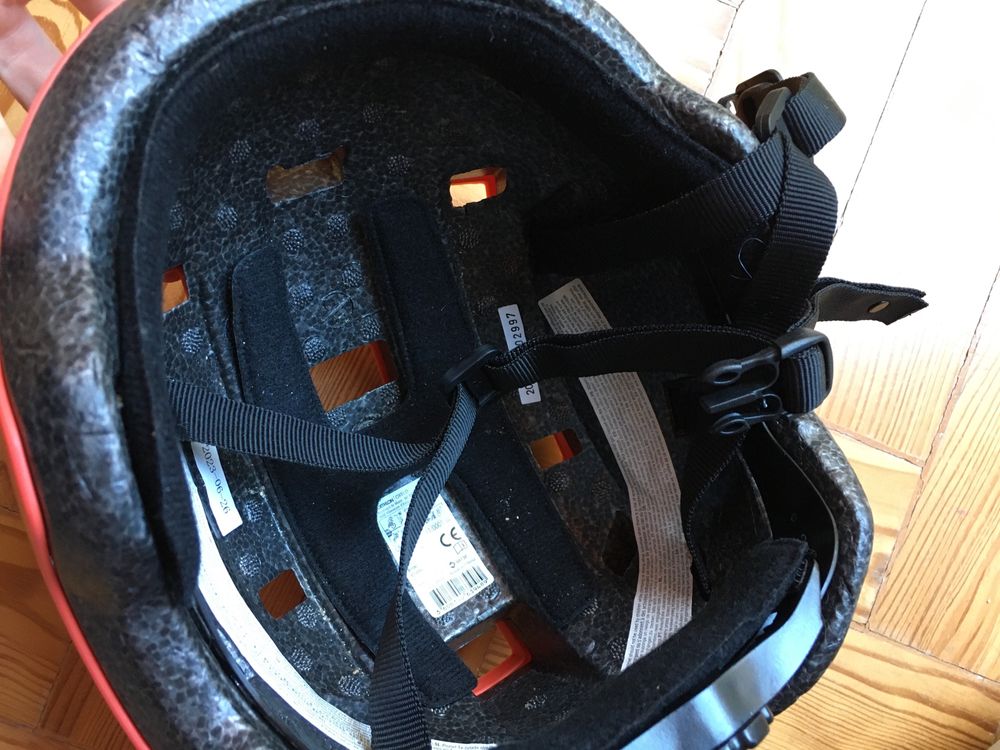 Capacete bicicleta/ trotinete criança S como novo