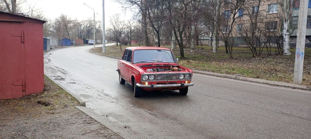 Автомобиль Ваз 2103