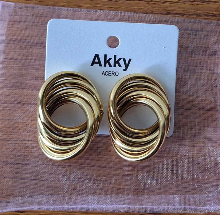 Brincos em aço inoxidável Novos