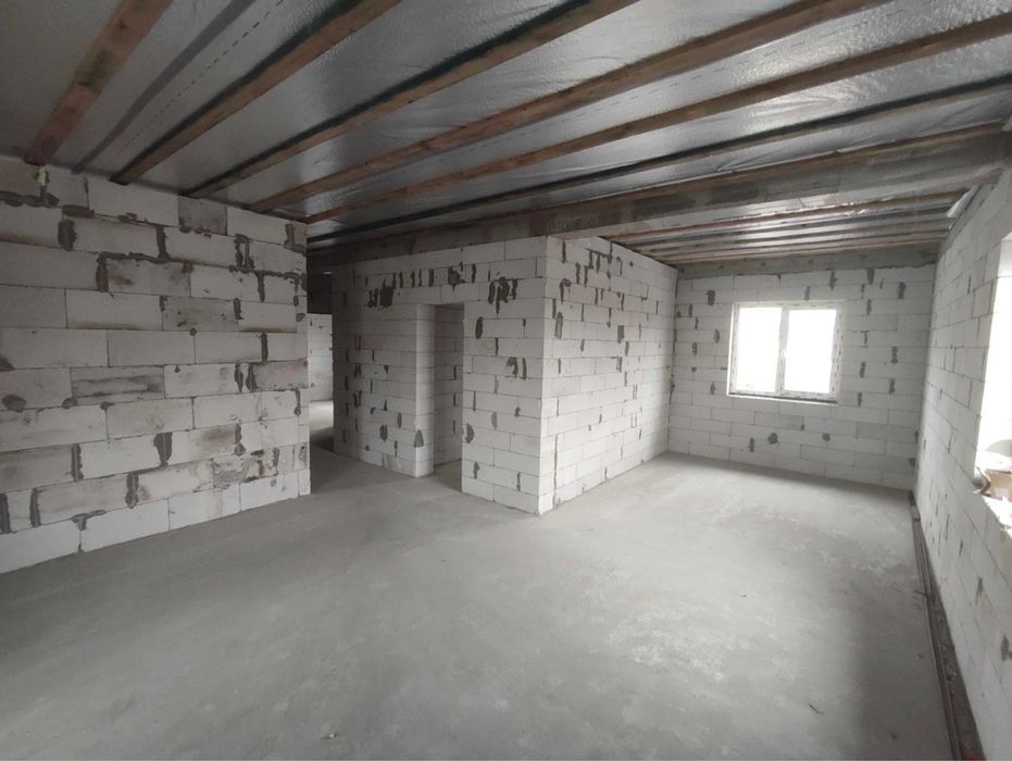 Новобудова 96м2 з терасою + 5сот землі