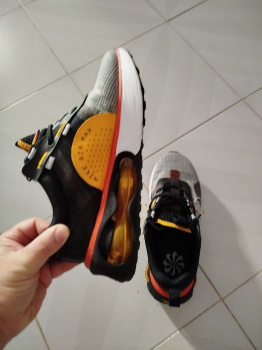 Tênis Nike 38.   Usado uma vez