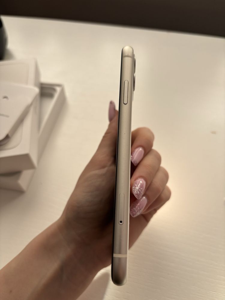 Iphone 11 w idealnym stanie