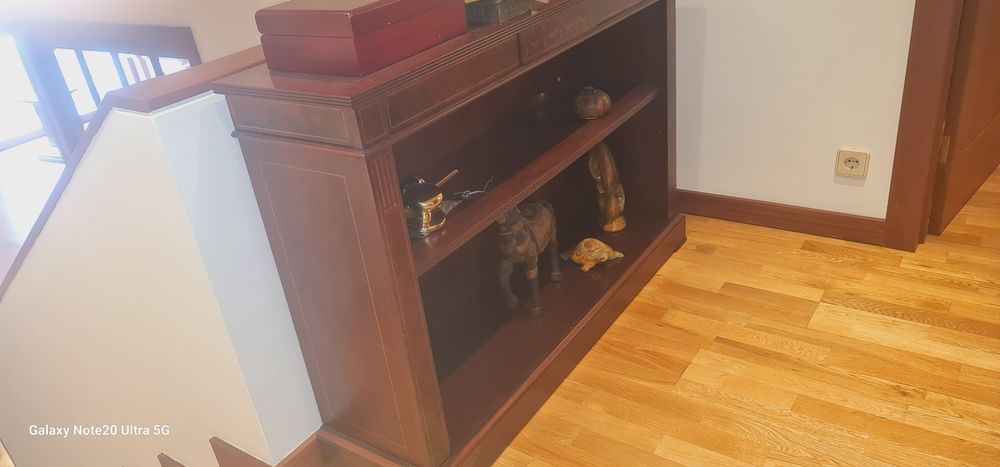 Sideboard em madeira
