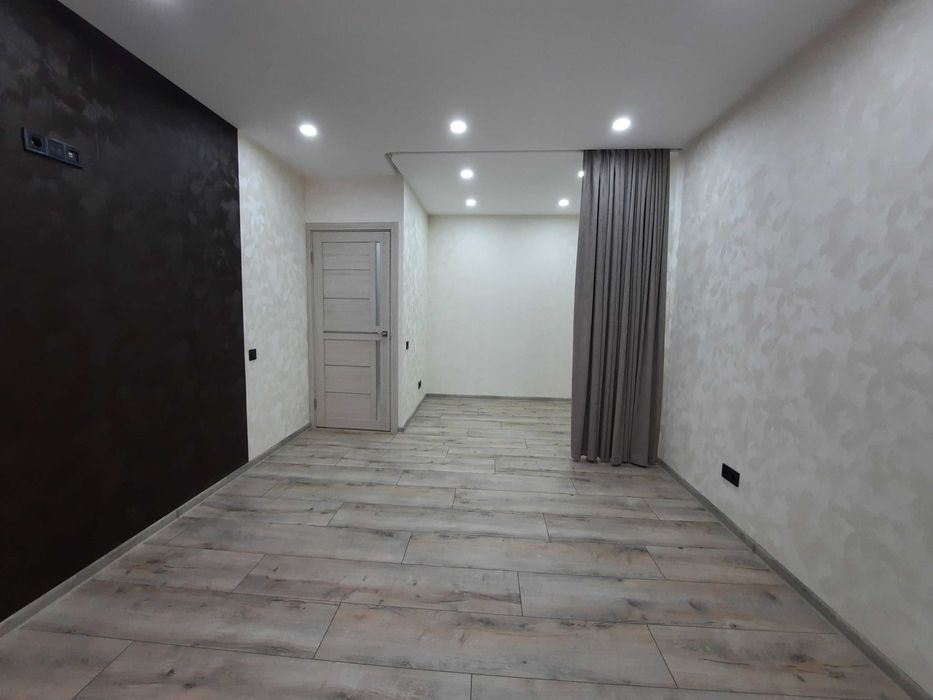 Продам 1к квартиру великої площі з новим ремонтом!