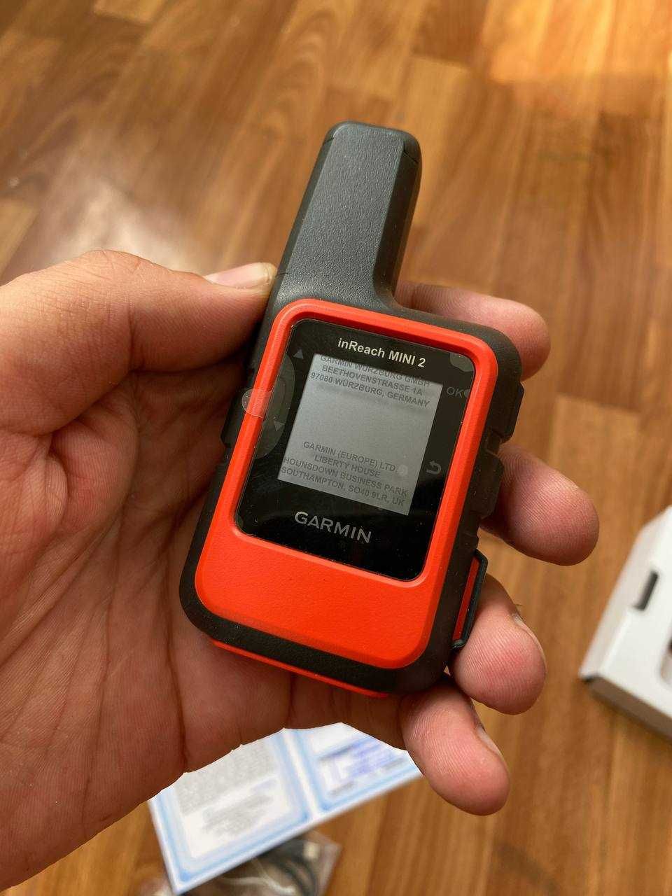 Супутниковий комунікатор Garmin inReach Mini 2 червоний