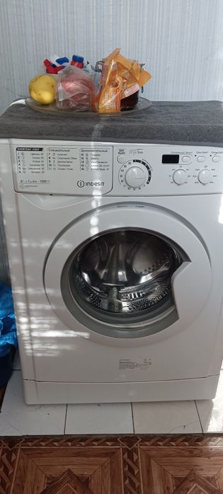 Продам стиральную машинку индезит