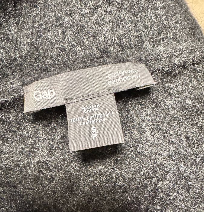 Кашеміровий светр