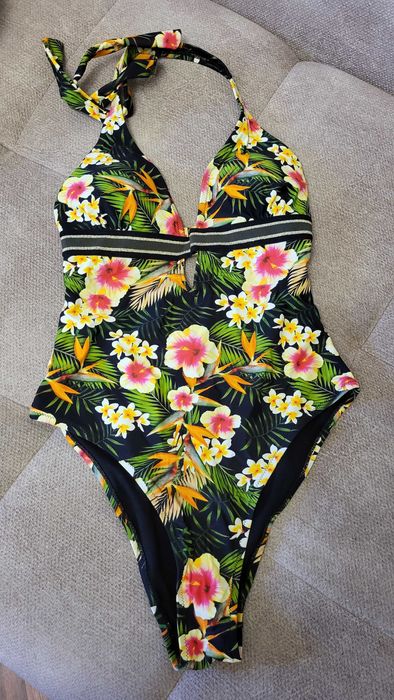 Жіночій купальник