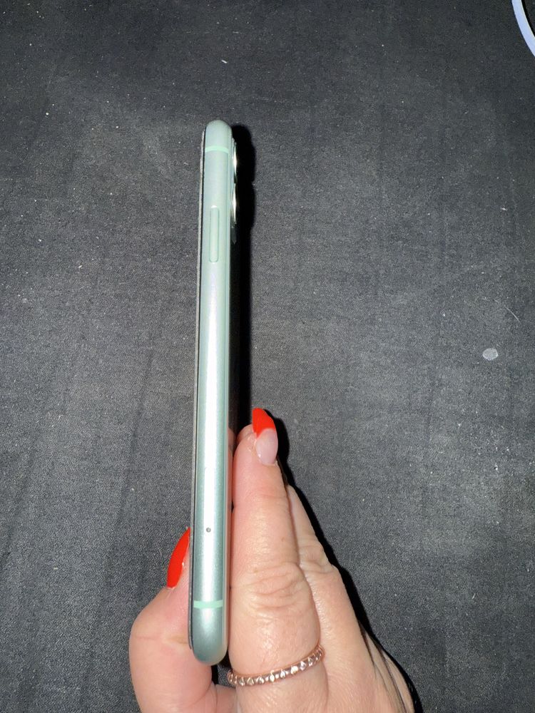Iphone 11 em bom estado