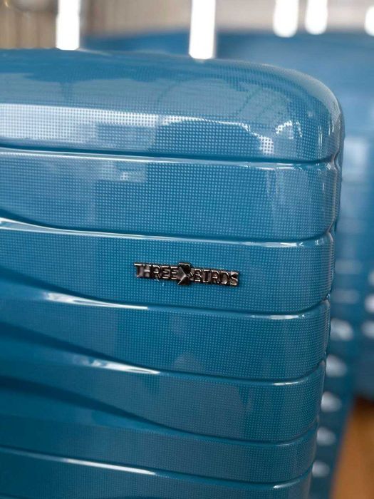 Валіза, чемодан на колесах «Three Birds»