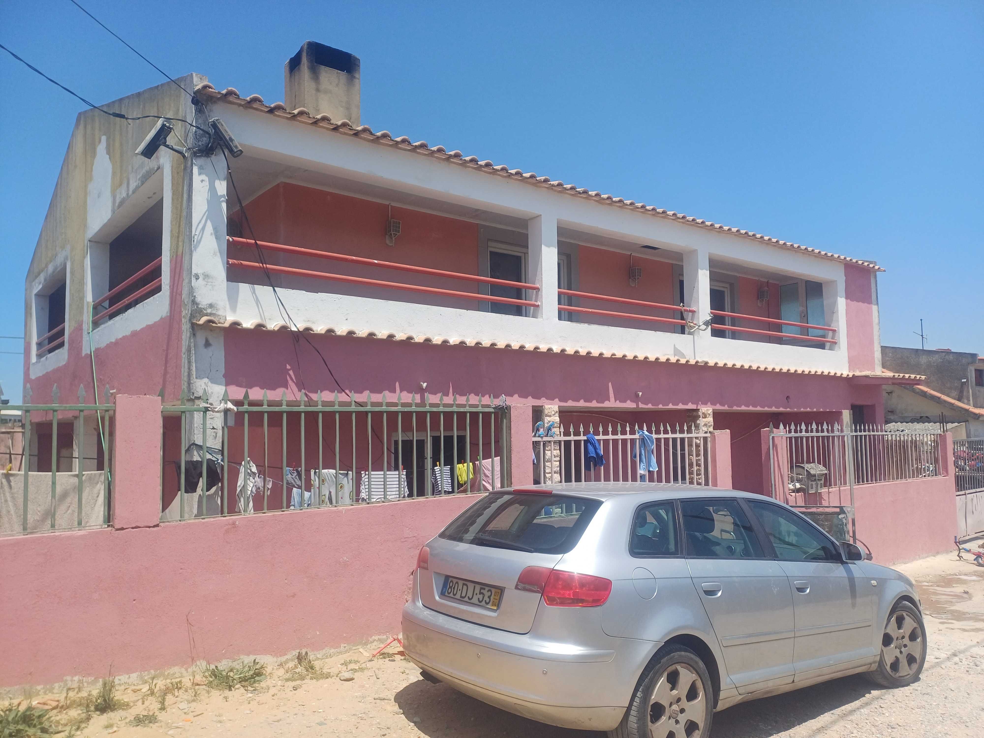 Vendo casa t5 com anexo t2