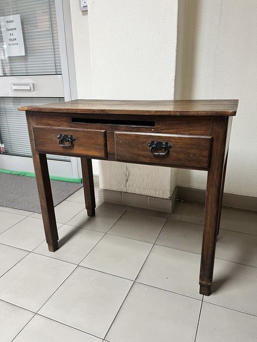 Secretária / Aparador Antiga em Madeira – Pátina Autêntica