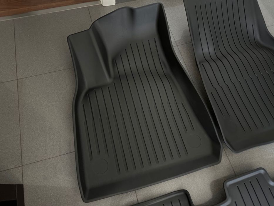 Conjunto 9 Tapetes Borracha TPE All Weather Tesla Model Y 20-24 Novos