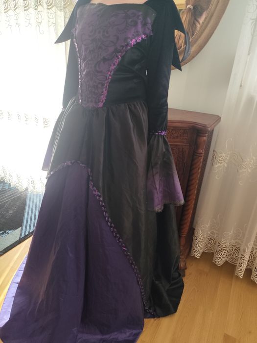 Piękny profesjonalny strój karnawałowy Halloween dla osoby dorosłej