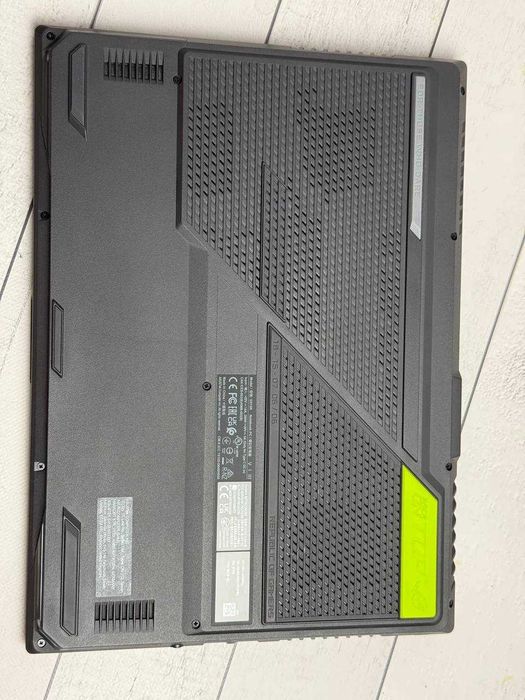 ASUS ROG STRIX G513R  Ryzen 7 6800H RTX 3070TI 8gb 1TB 16ram 300hz