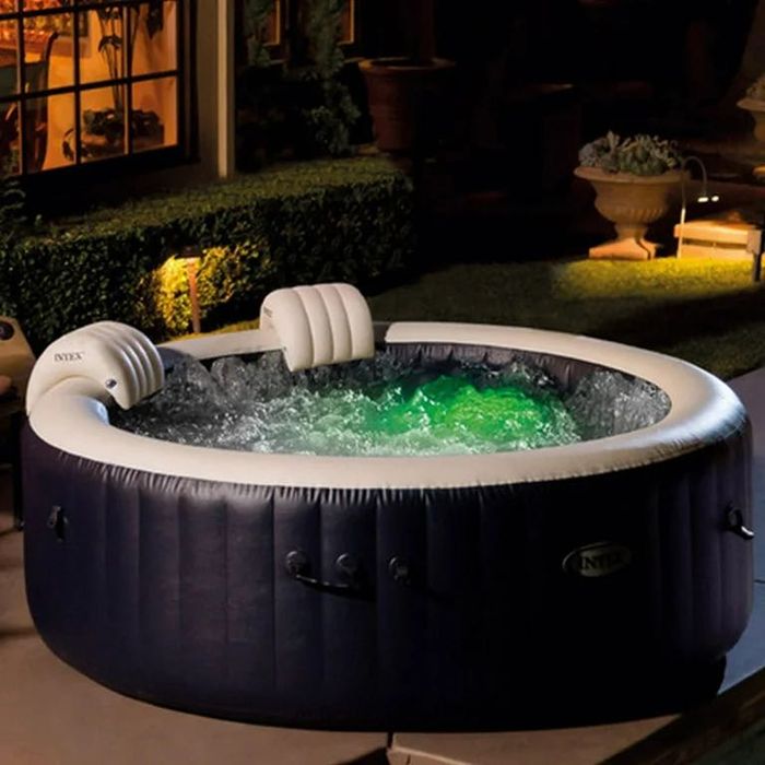 Mobilne dmuchane jacuzzi na wynajem, relaks w ogrodzie