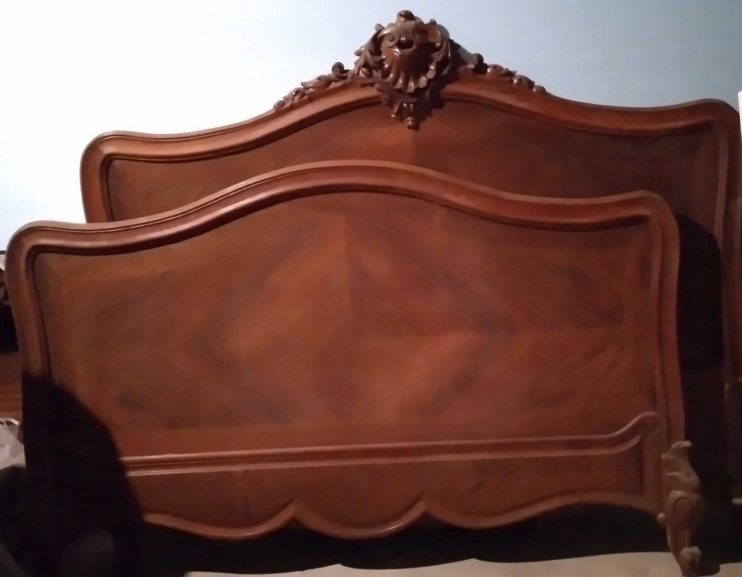 Mobília de quarto francesa estilo Romântico