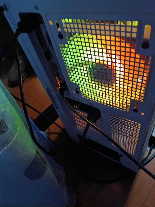 Computador desk top torre ASUS raysen 7