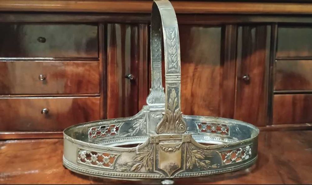 Bracia Henneberg, patera warszawska