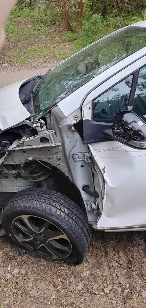 Toyota yaris 12.2013 uszkodzony kamera 2 właściciel