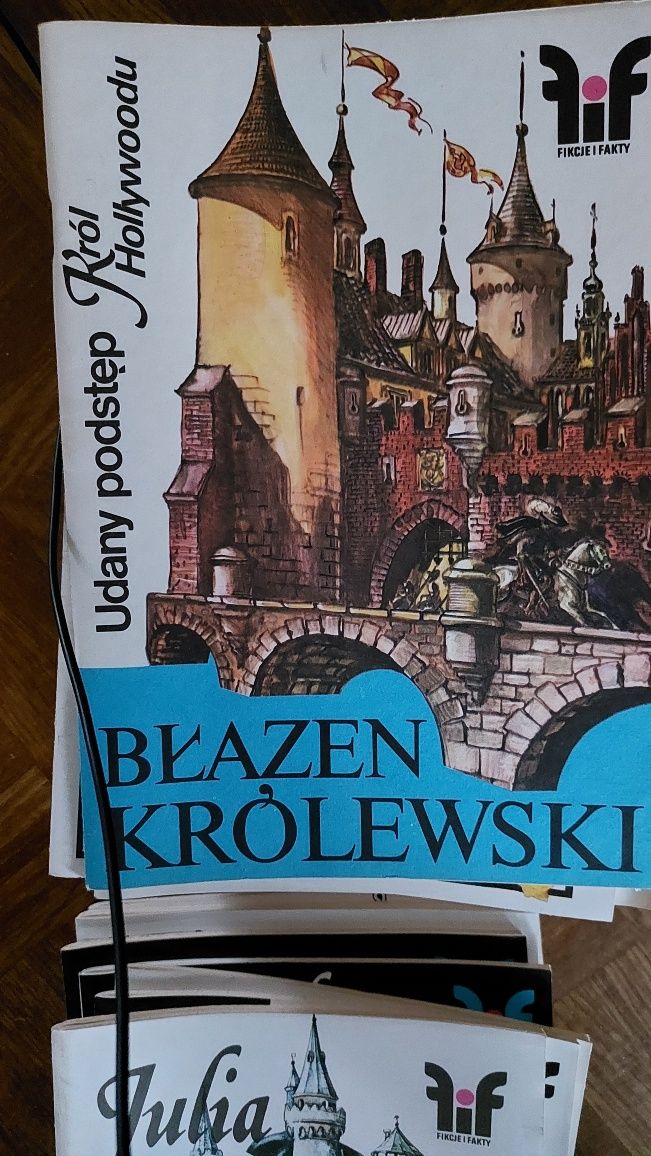 Czasopisma Fikcje i Fakty.