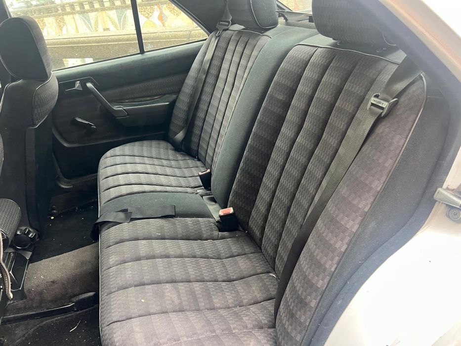 Mercedes 190D 5V
