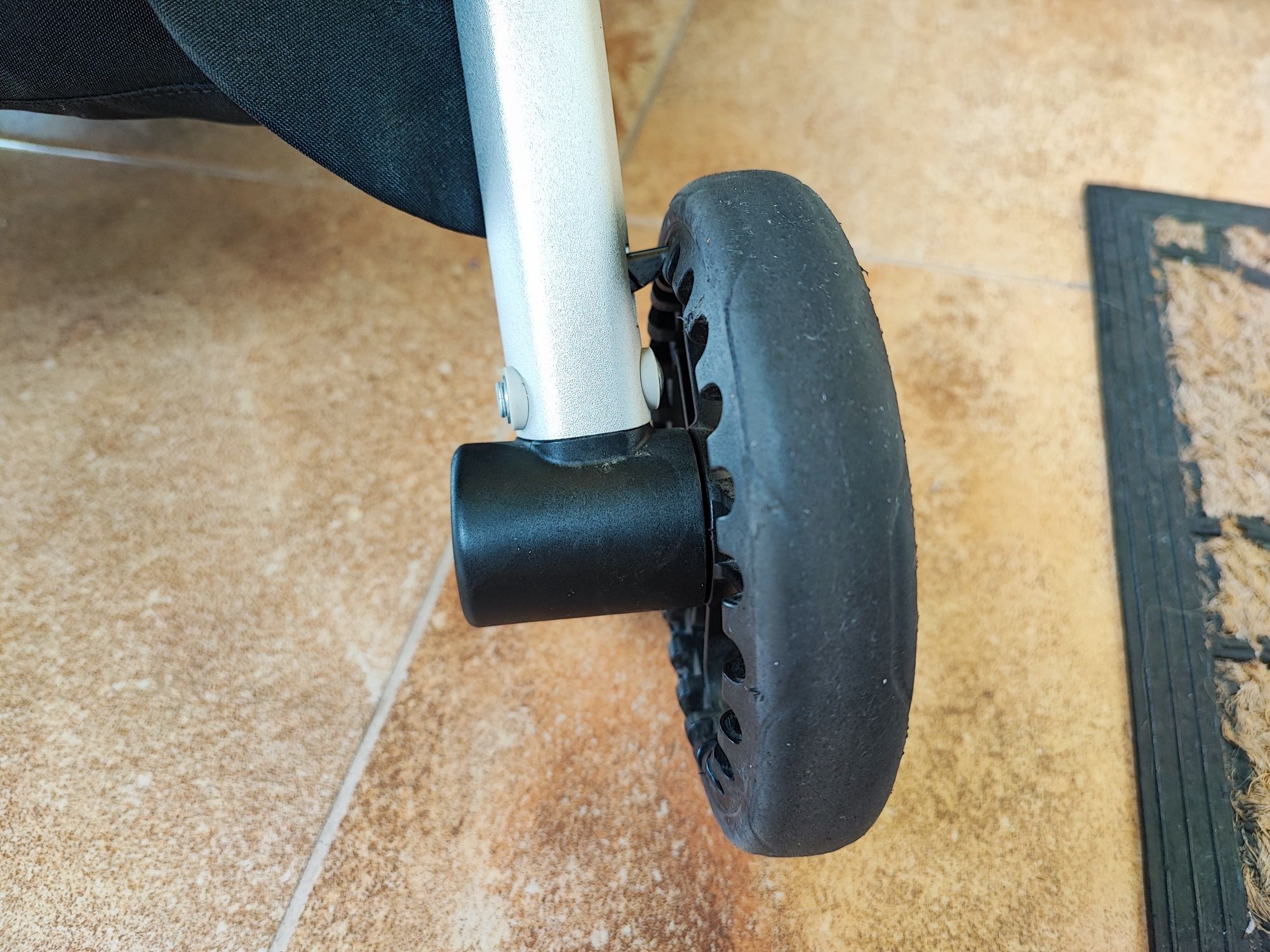 Cybex Gold GB Pockit + All-City  wózek spacerowy do samolotu