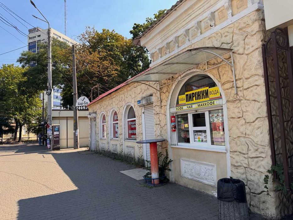 Отдельно стоящее здание с летней площадкой под любой вид бизнеса