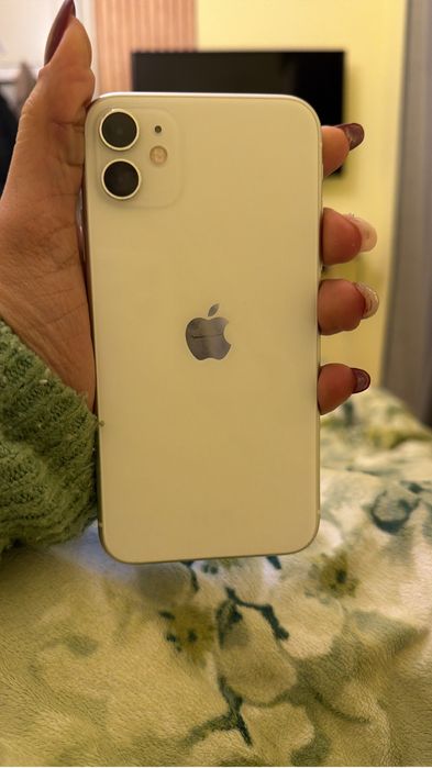 Vendo iphone 11 em bom estado