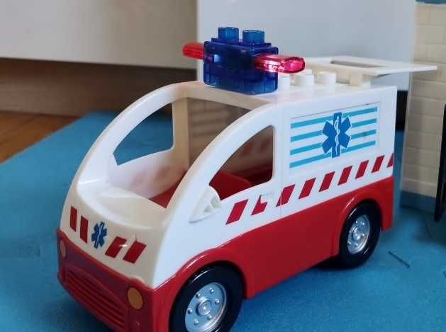 Klocki podobne do Lego Duplo karetka ambulans szpital