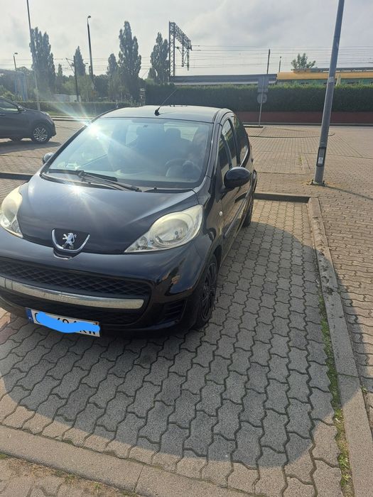 Peugeot 107 samochód osobowy