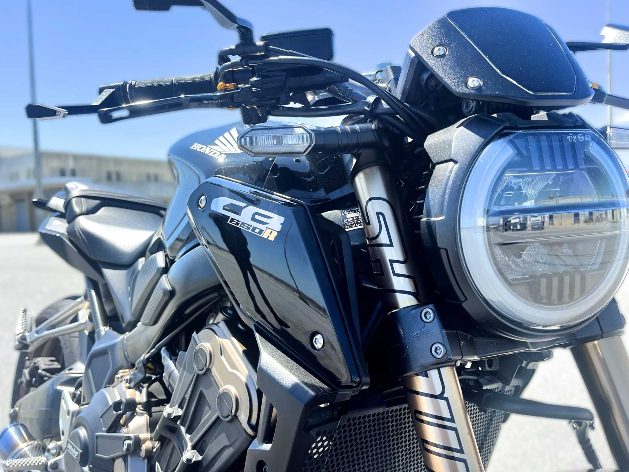 Honda CB 650R  | Black Widow + Extras