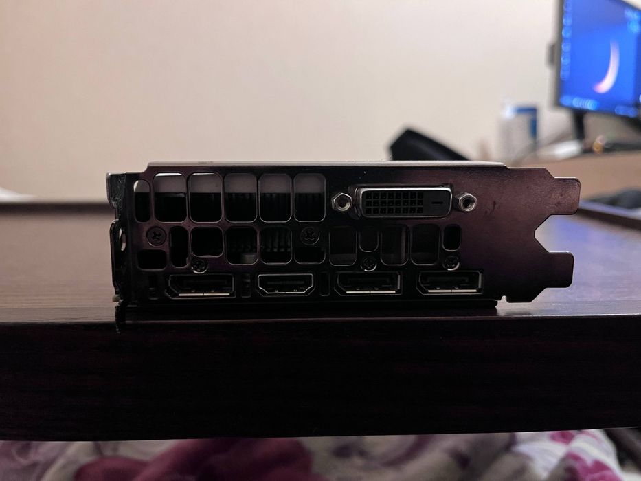 GTX 1080 Founders Edition 8 гб