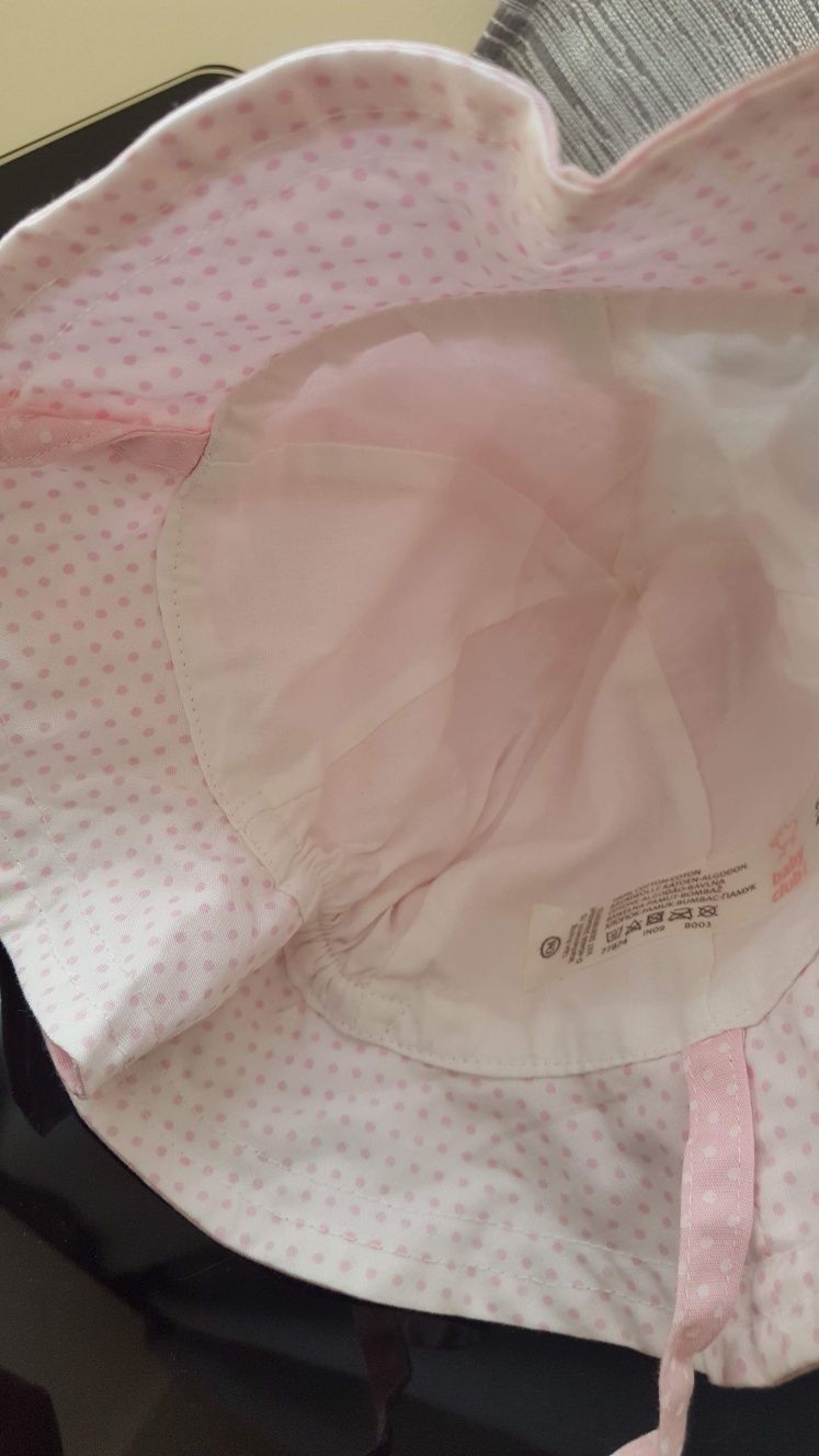 C&A kapelusik Hello Kitty różowy ze sznureczkami  62 bawełna 2-4 m