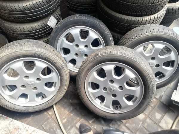 Sprzedam koła kompletne Mitsubishi 6X15 4X114,3 4szt