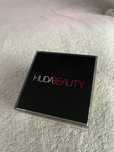Puder Huda Beauty Pound Cake