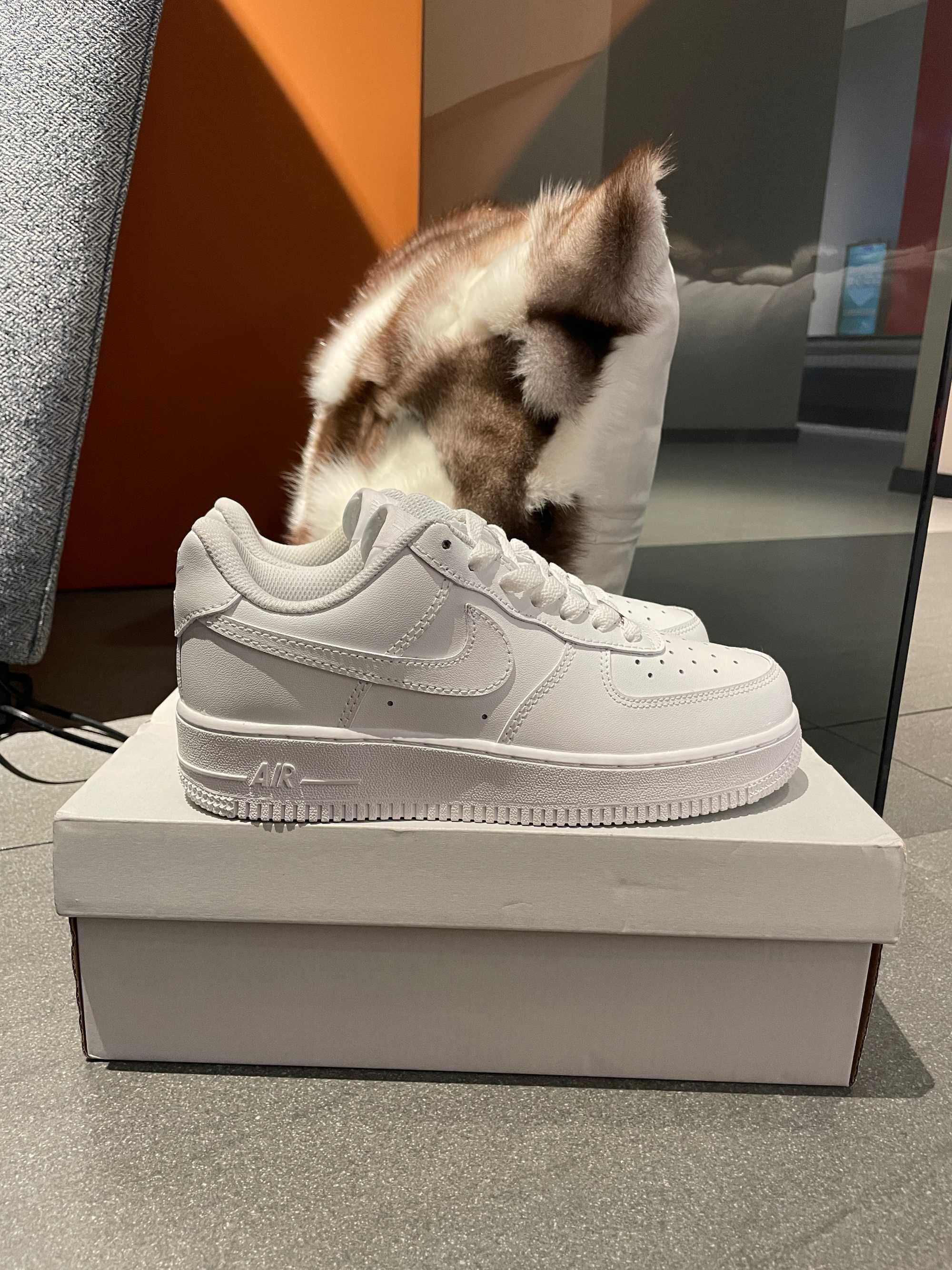 nowy Nike AirForce1Low White Trampki Moda R.40