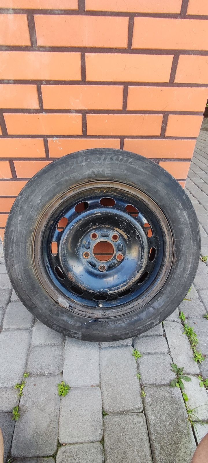 Продам диск  з резиною R15 185/65на Форд.