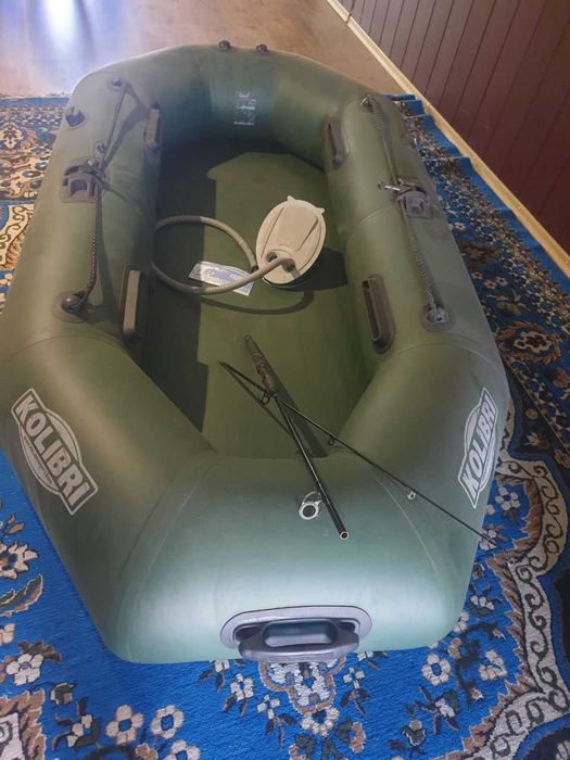 Надувний човен Kolibri 240