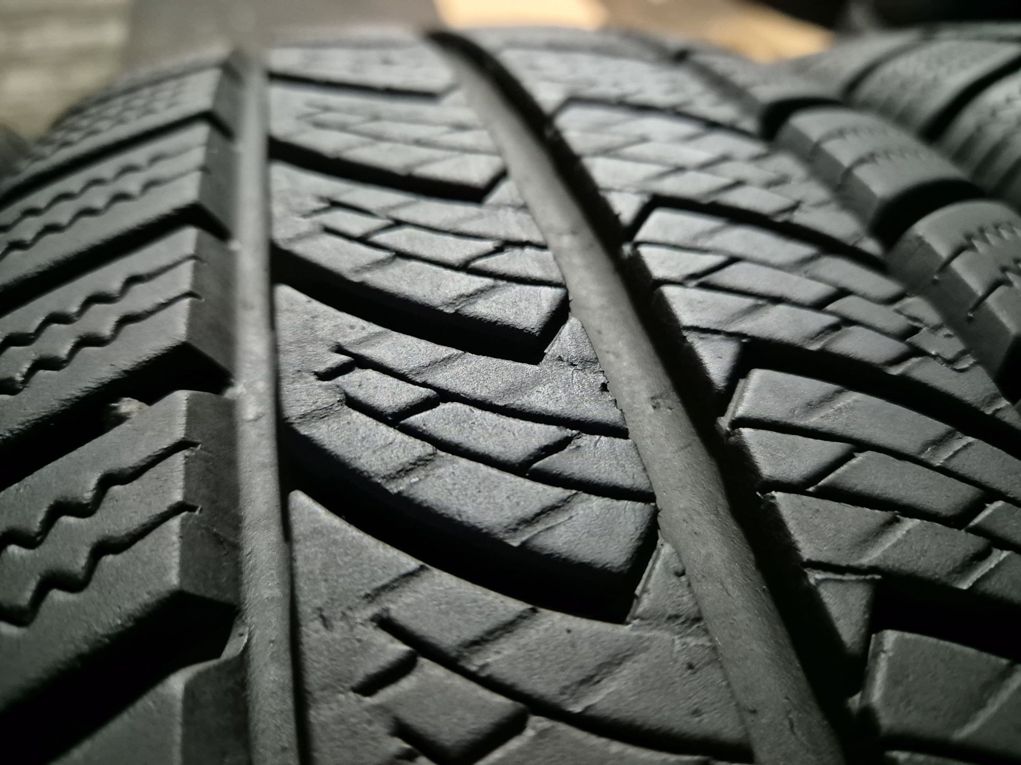 205/75/16C Continental Vanco Winter 2  9mm