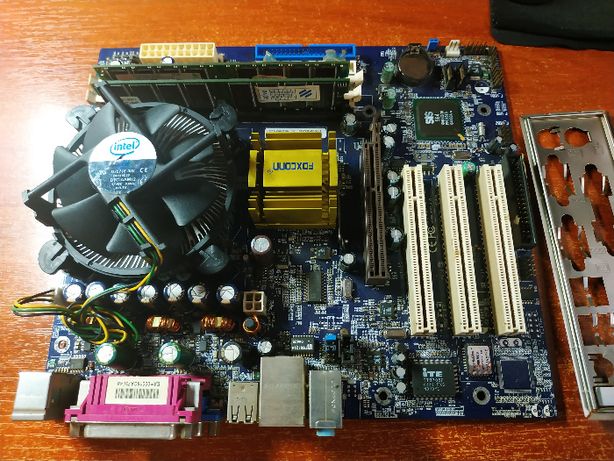 Материнка Foxconn+Pentium 4,+DDR1GB