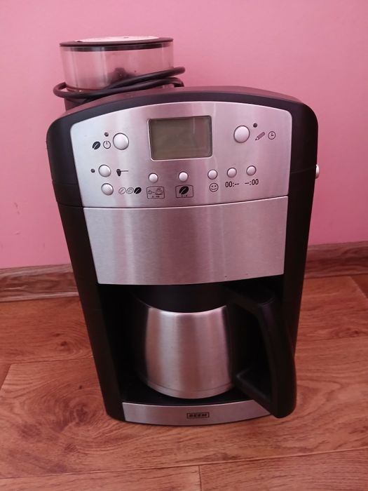 Продам крапельну кавову  машину BEEM з функцією помелу зерен